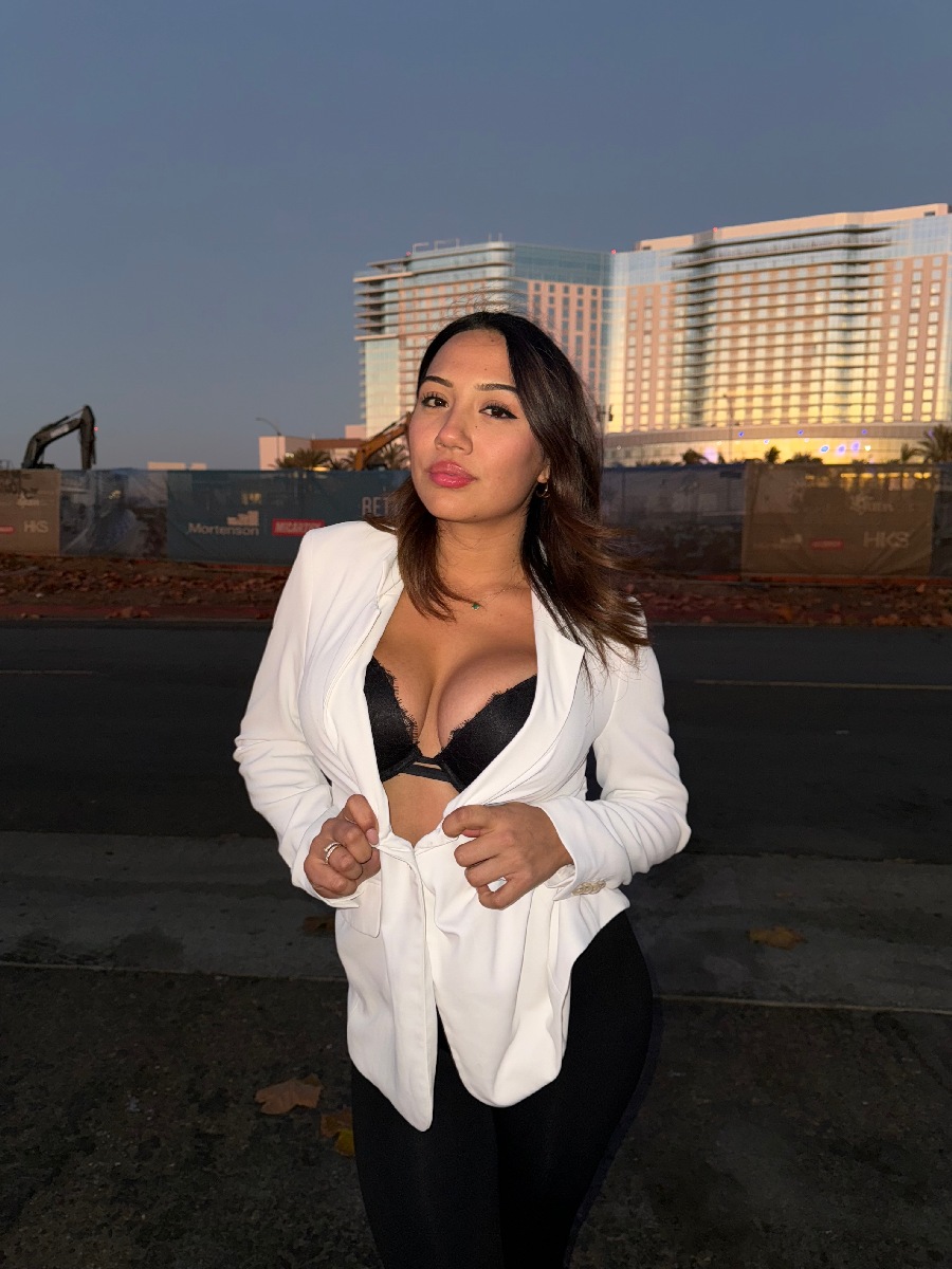 Take a pause and enjoy Ali Cruz — streaming from Isfahan