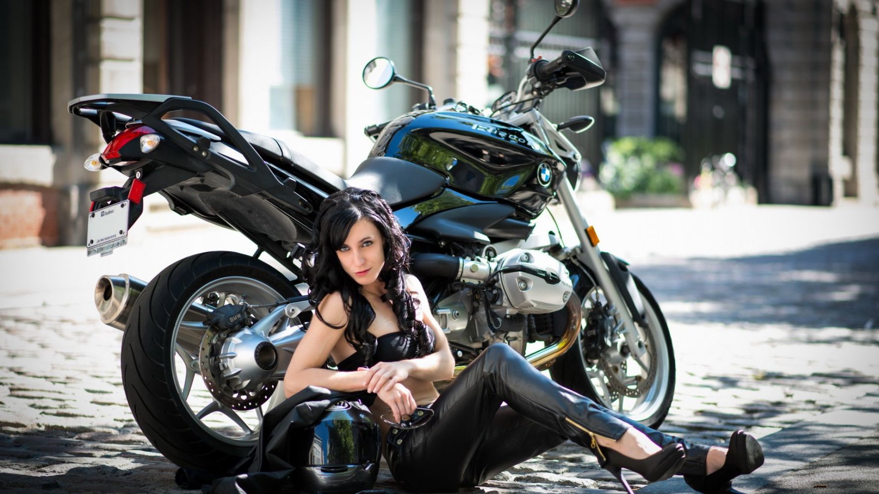 European women on bikes in Isfahan