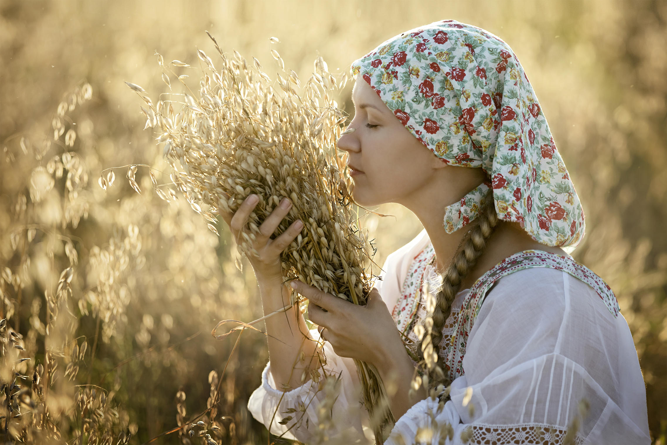 Photo Women in Slavic costumes in Isfahan