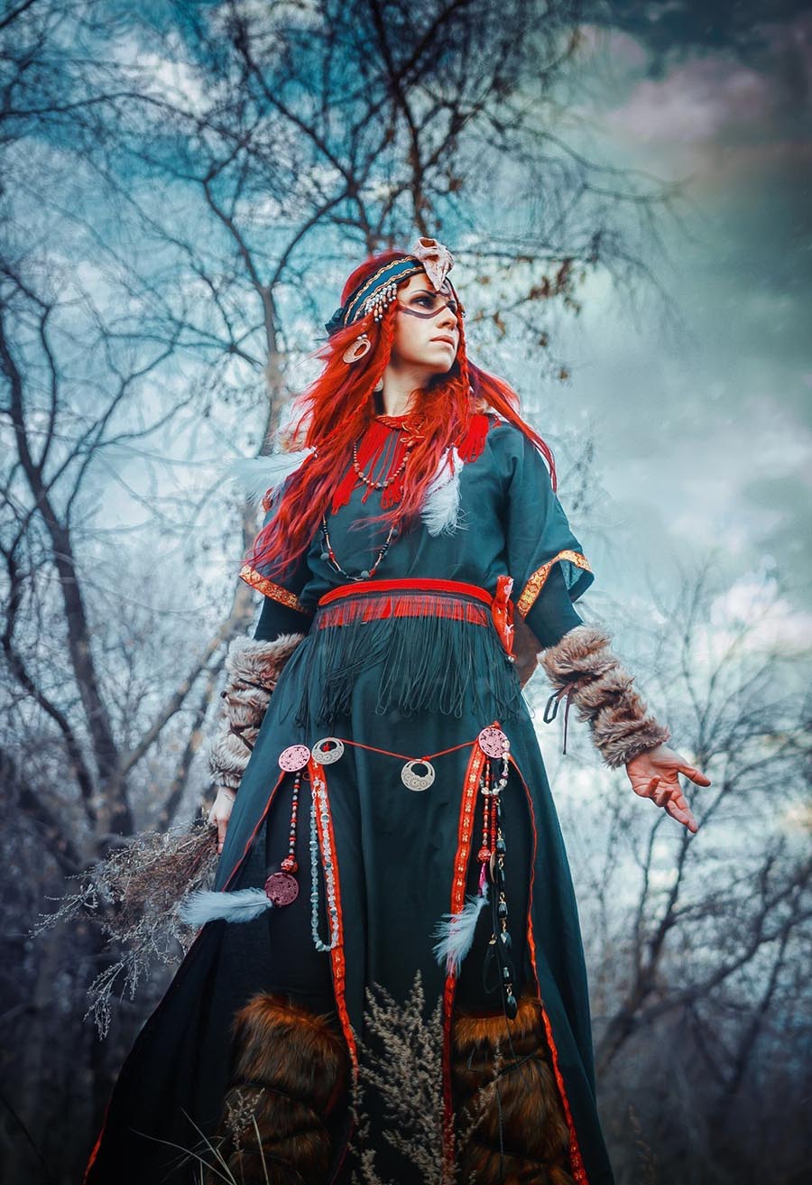 Girls in Slavic costumes underwear in Isfahan