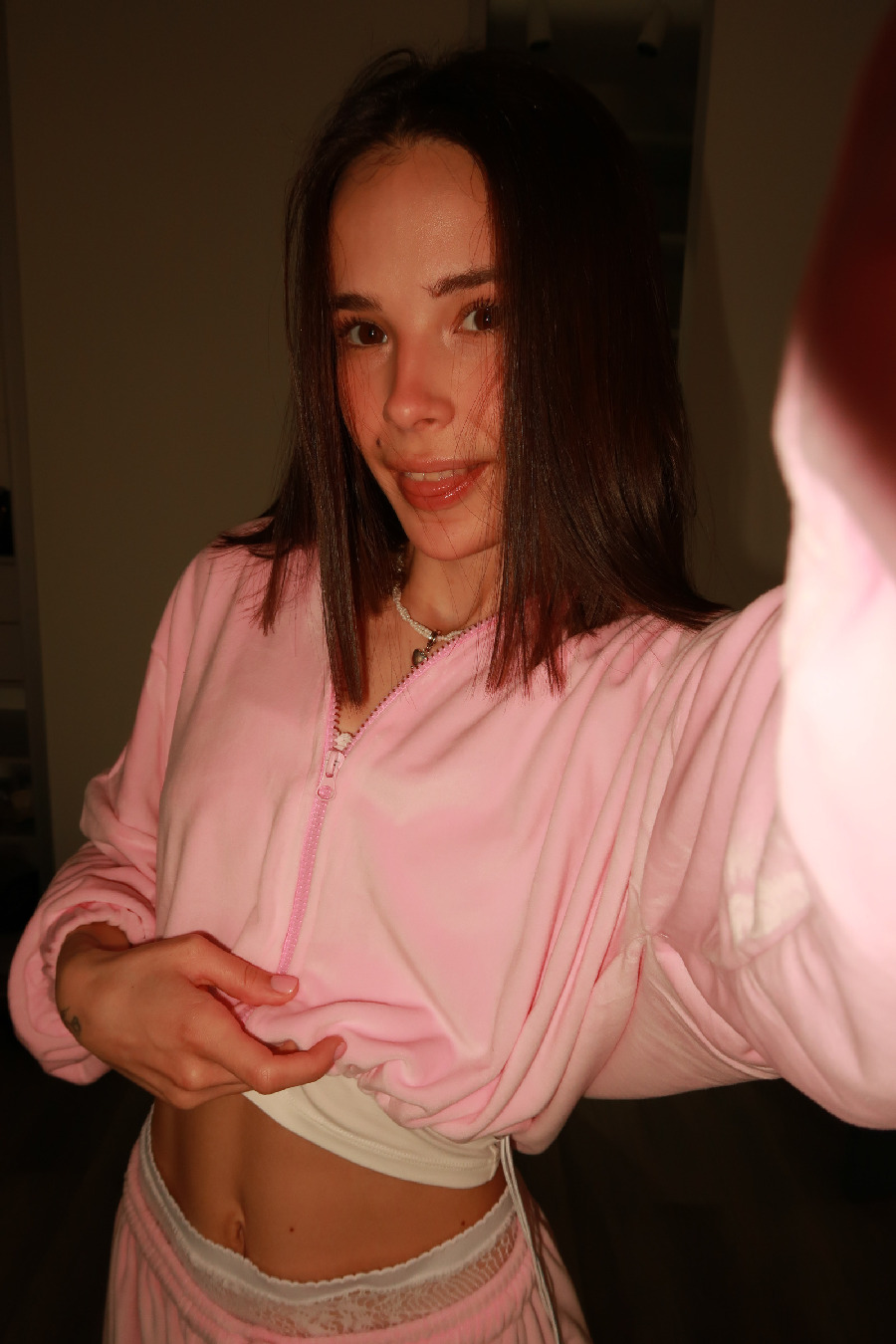 Tina brings the glow — live moments in Isfahan