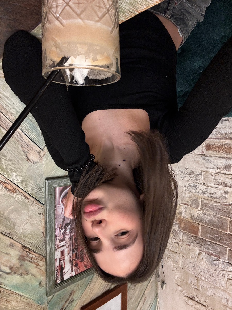 Fresh photos, fresh mood — Tina online in Isfahan